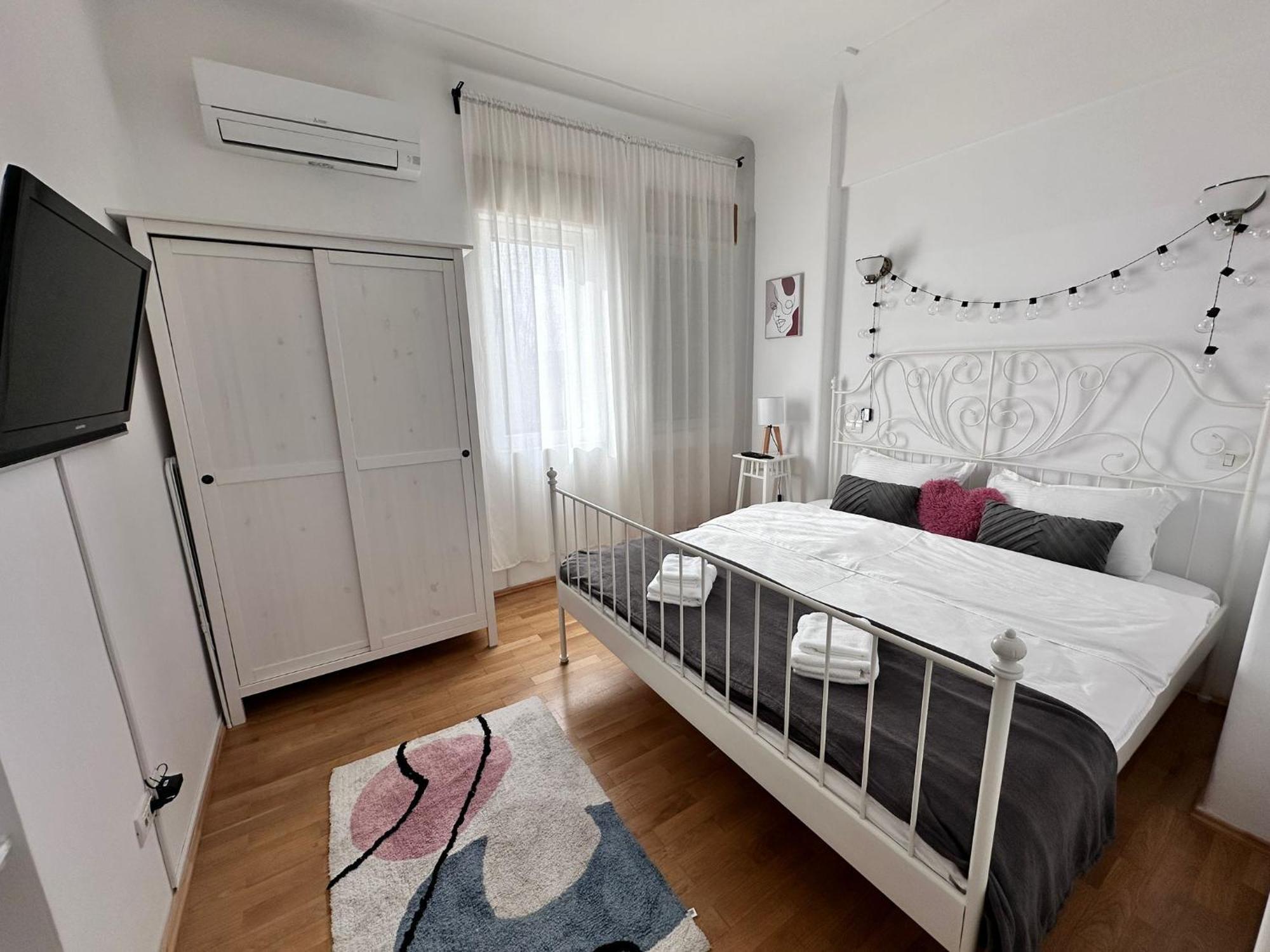 Love Light Studio Victoriei Bukarest Exterior foto